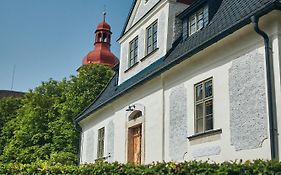 Barokni Kaplanka 1796 A. D. - Luxusni Apartmany V Ceskem Raji