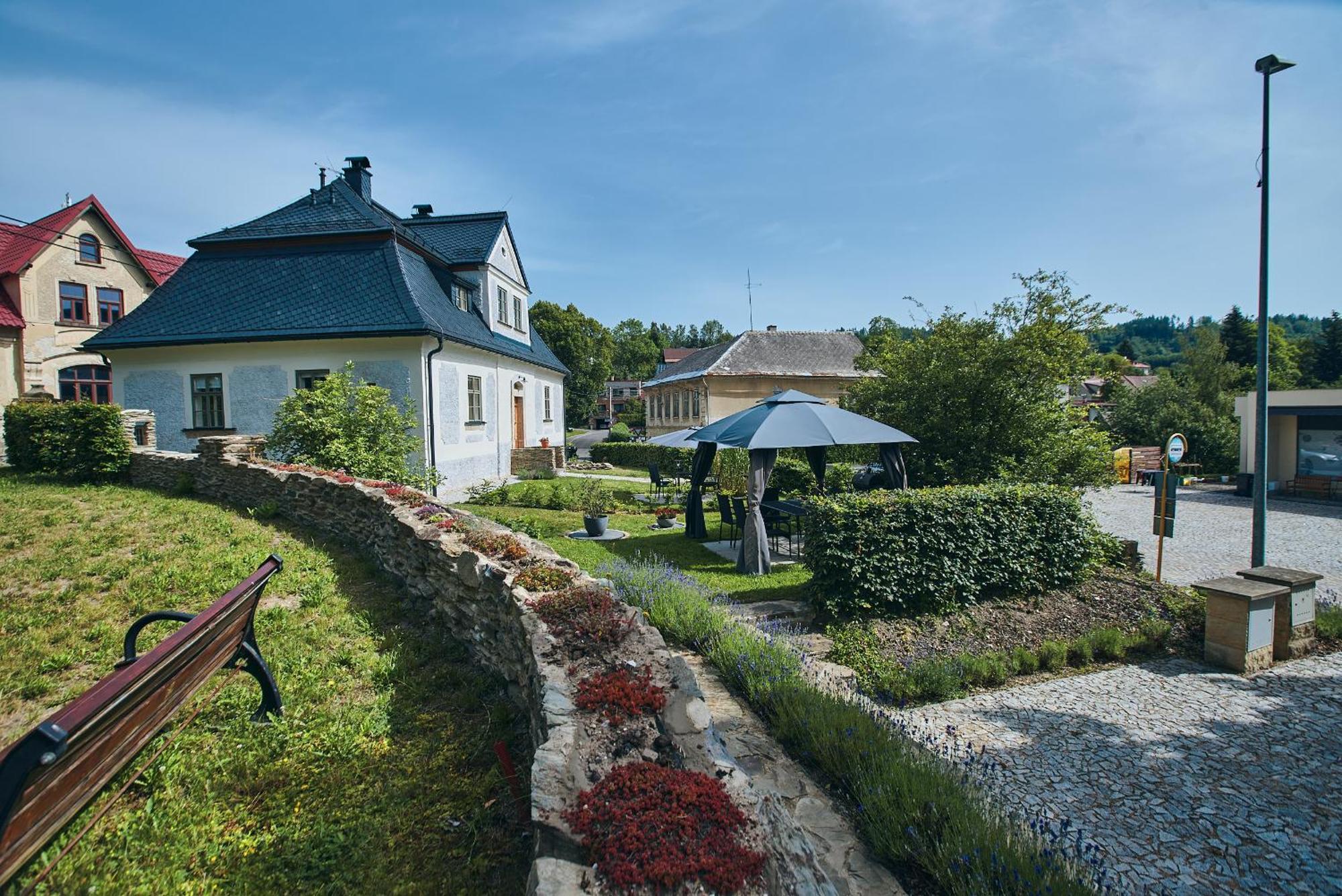 Barokni Kaplanka 1796 A. D. - Luxusni Apartmany V Ceskem Raji Zelezny Brod Zewnętrze zdjęcie