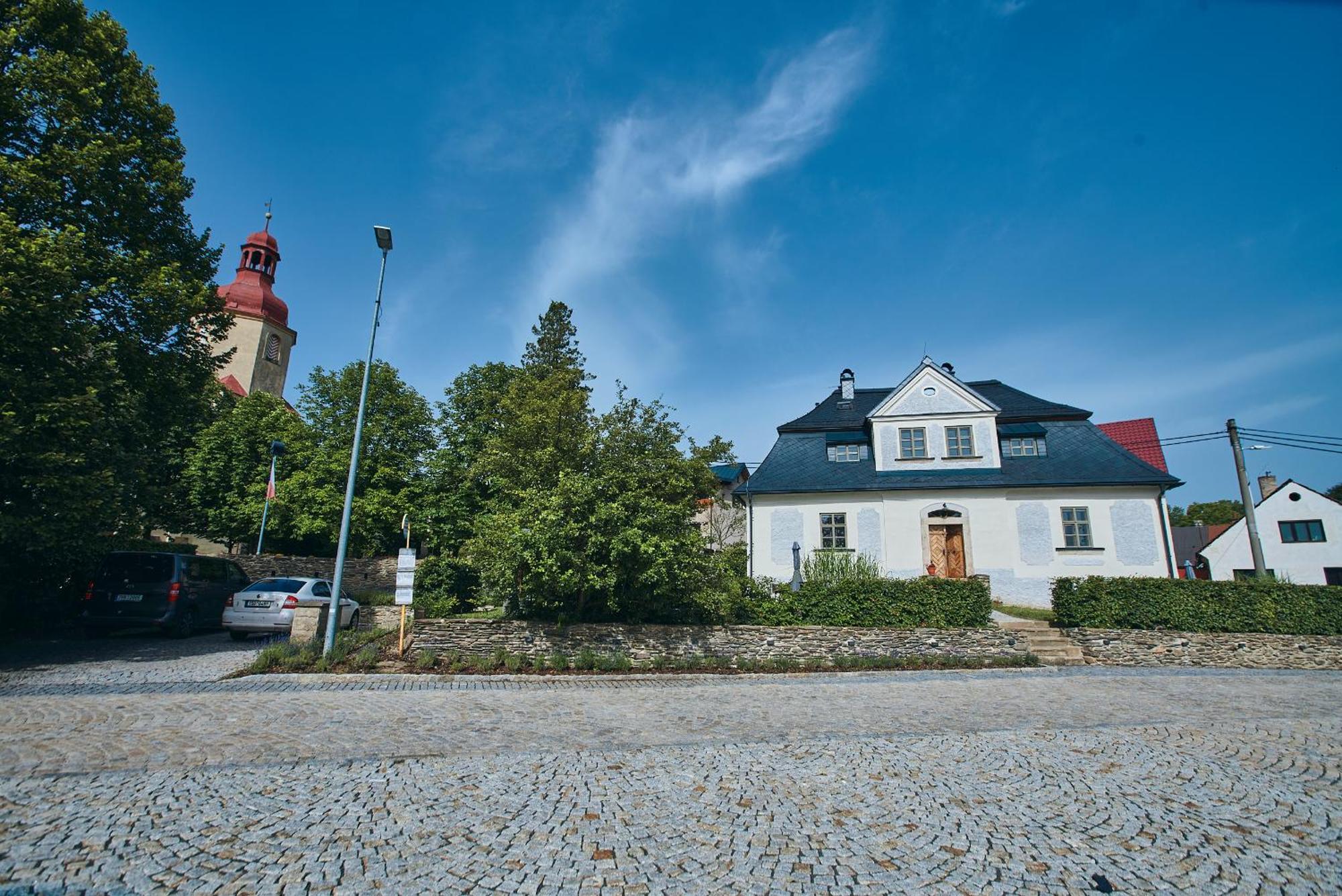Barokni Kaplanka 1796 A. D. - Luxusni Apartmany V Ceskem Raji Zelezny Brod Zewnętrze zdjęcie